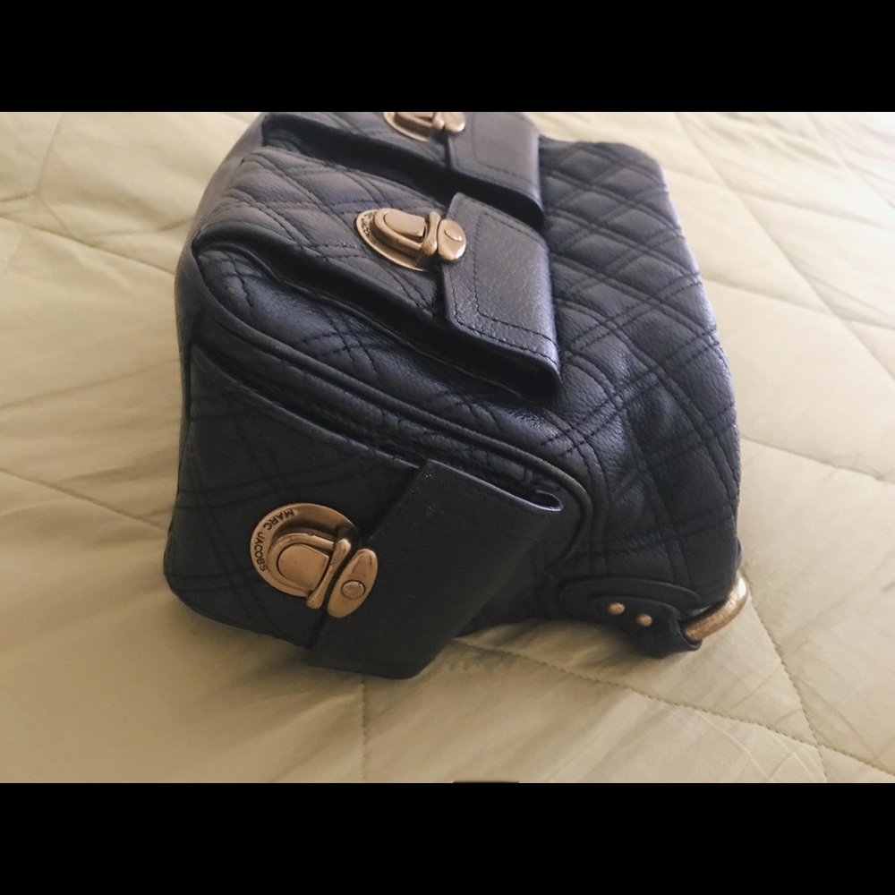 ✨Marc Jacobs Quilted Shoulder Bag✨ - Picture 4 of 8